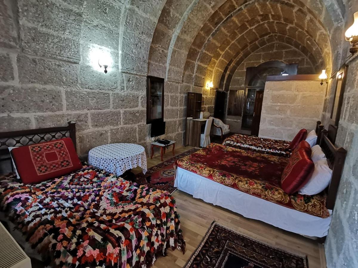 Osmanoglu Hotel Guzelyurt Екстериор снимка