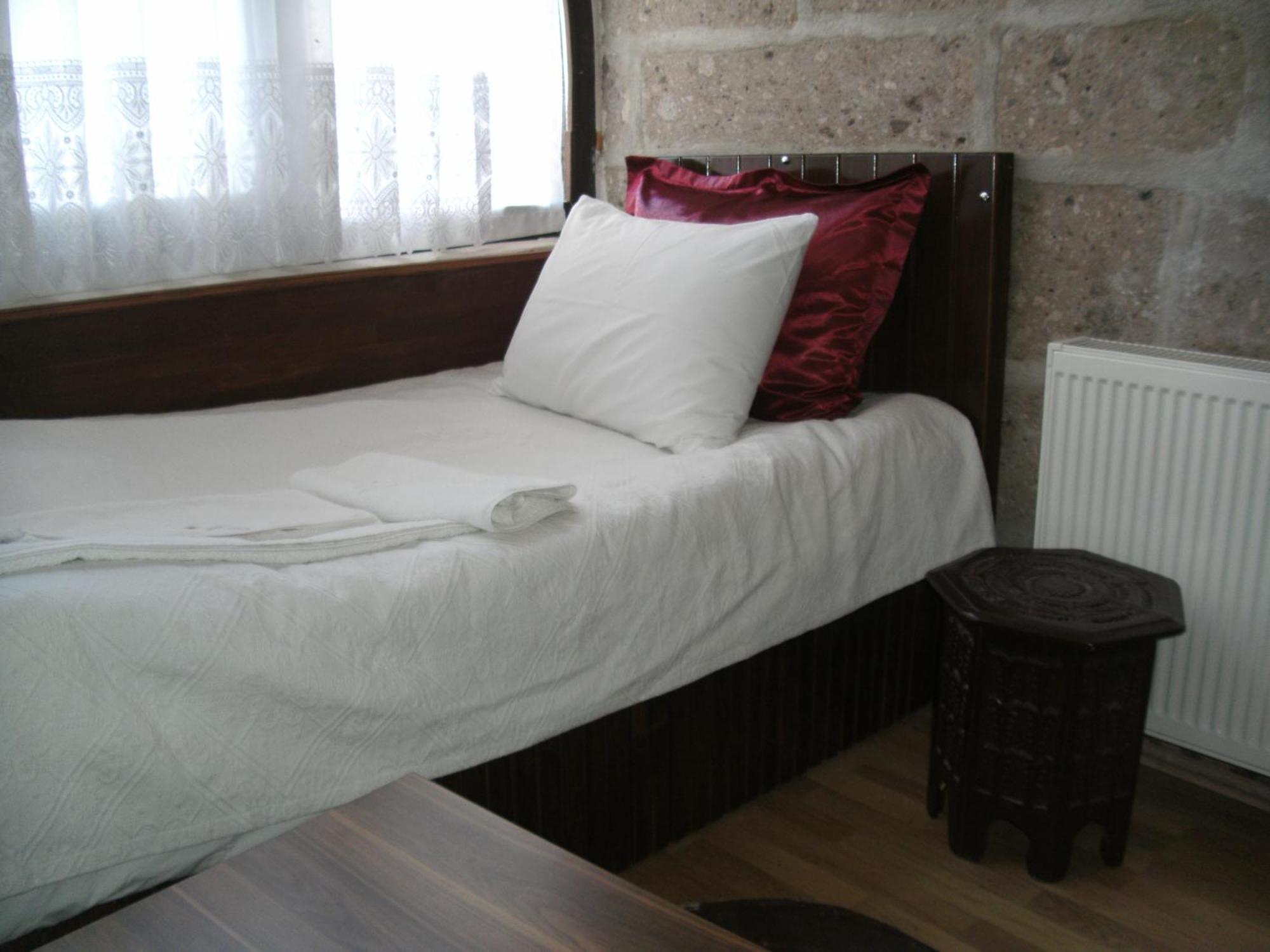 Osmanoglu Hotel Guzelyurt Екстериор снимка