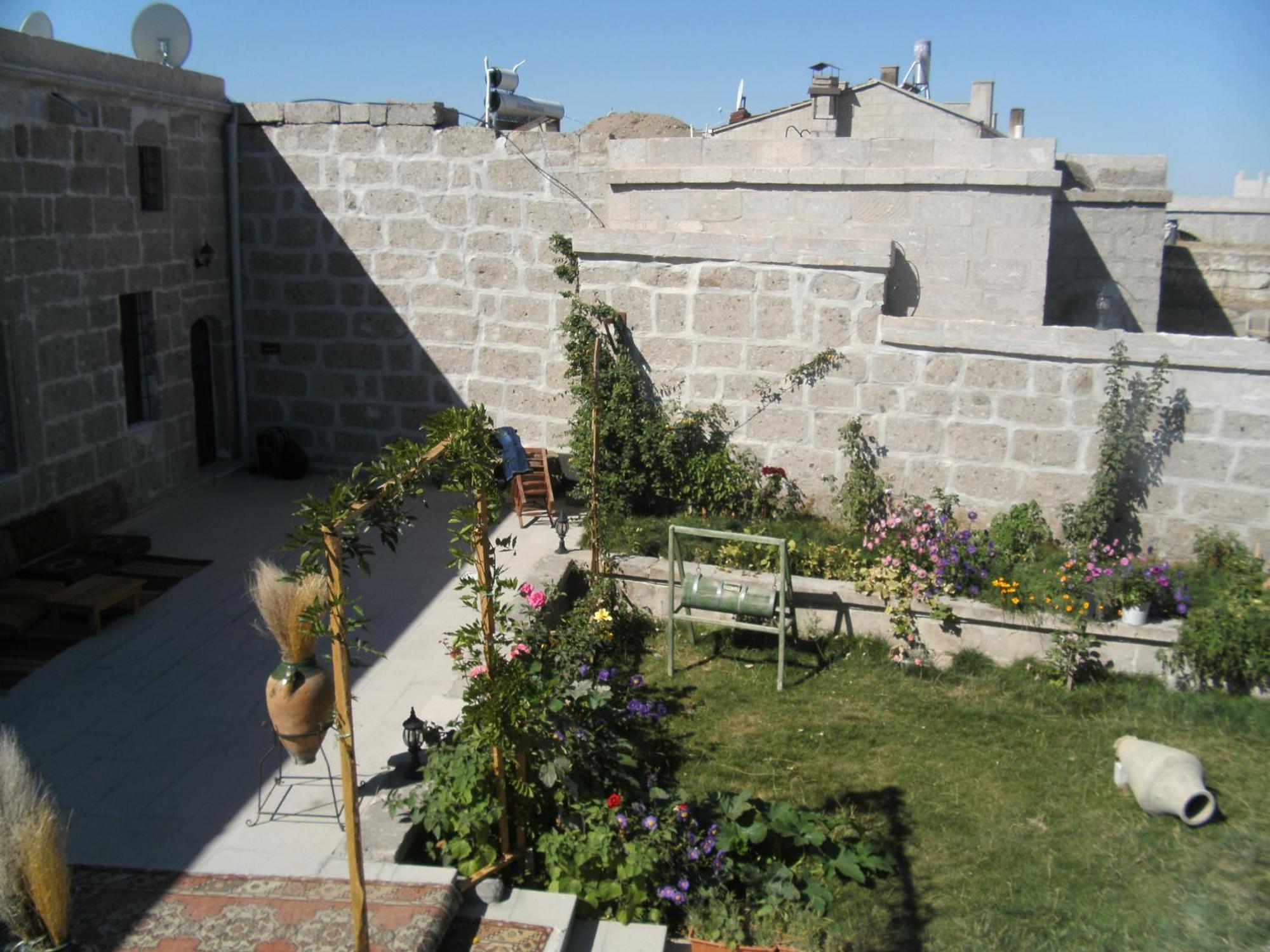 Osmanoglu Hotel Guzelyurt Екстериор снимка